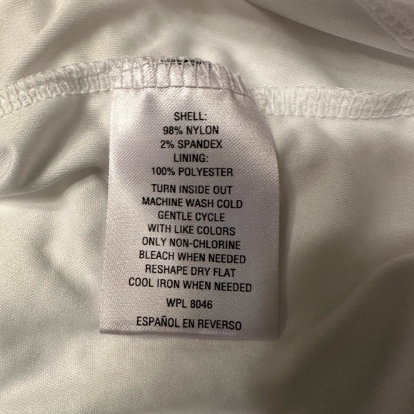 Charter Club. White lace top with liner under lace. Jersey stretch. Small pic - Picture 4 of 5